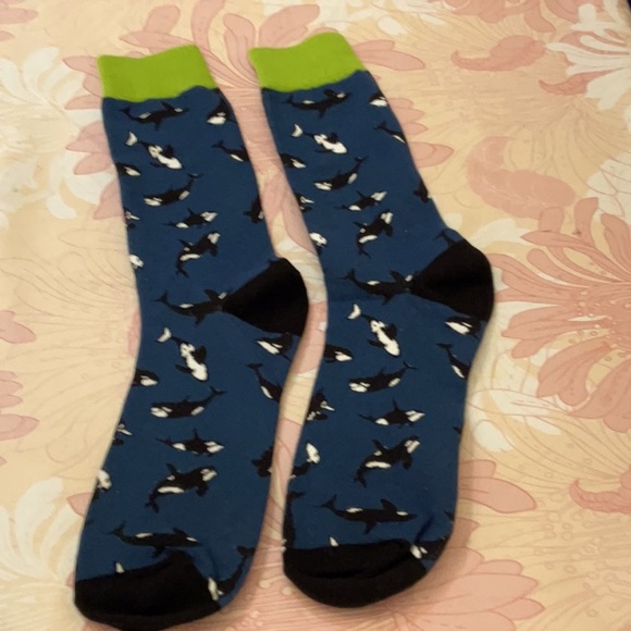 NWOT Mens novelty orca printed pattern socks - Picture 1 of 4